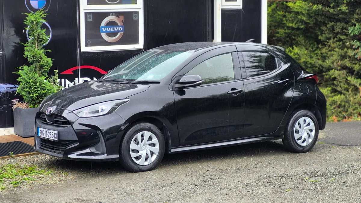 Toyota Yaris 1.0  Automatic - Very Low mileage - Image 5