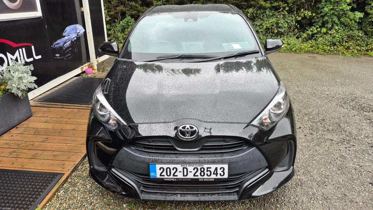Toyota Yaris 1.0  Automatic - Very Low mileage - Image 4