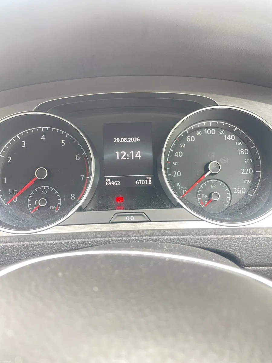 Volkswagen golf TSI 1.2 - Image 2