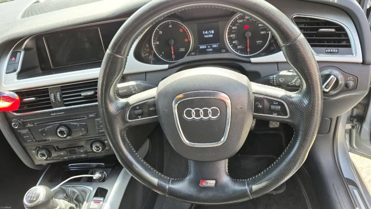 Audi A4 Avant S-Line 2.0TDI 2009 - Image 6