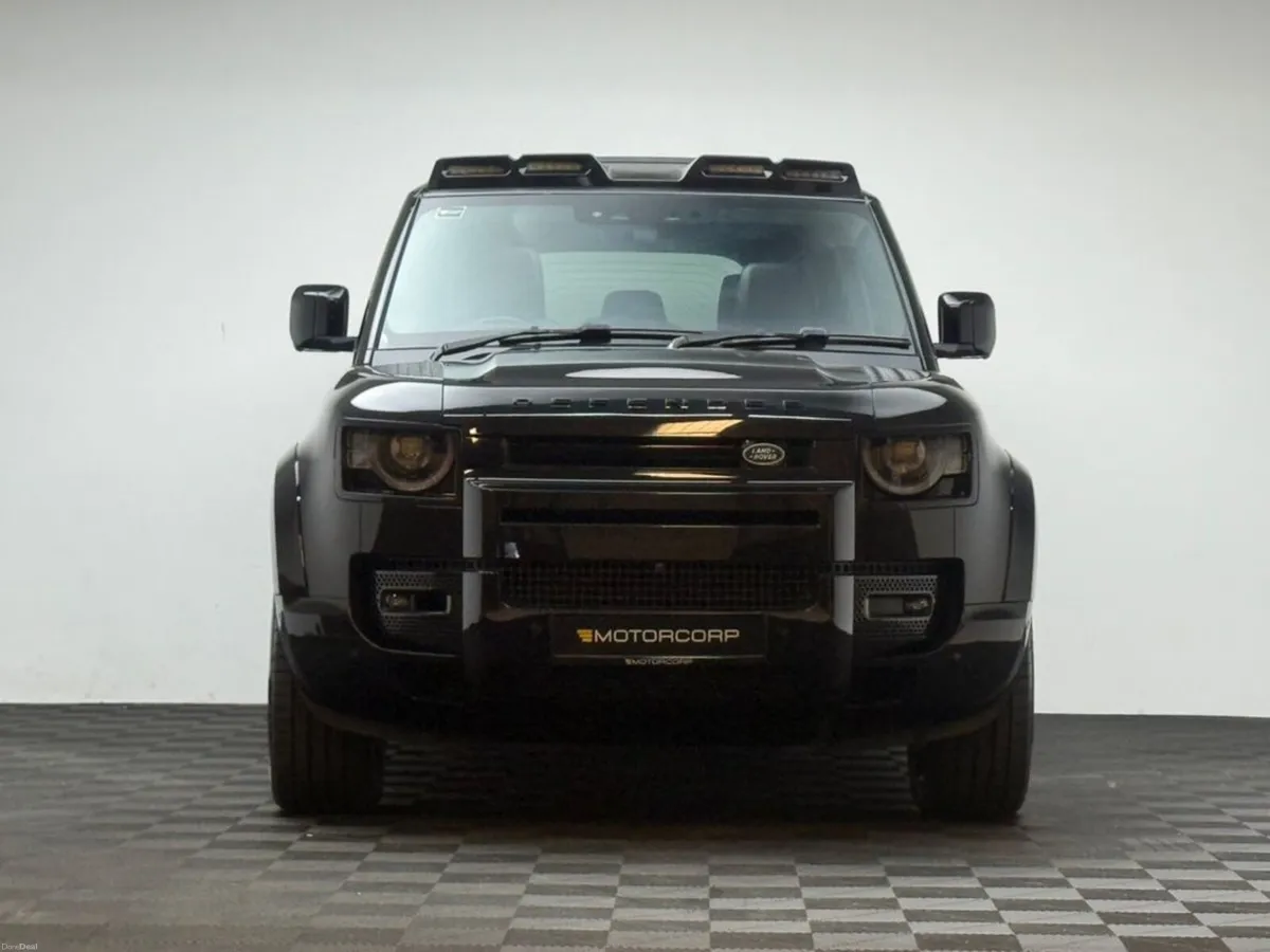 Land Rover Defender XS EDITION 110 P400E - Image 2