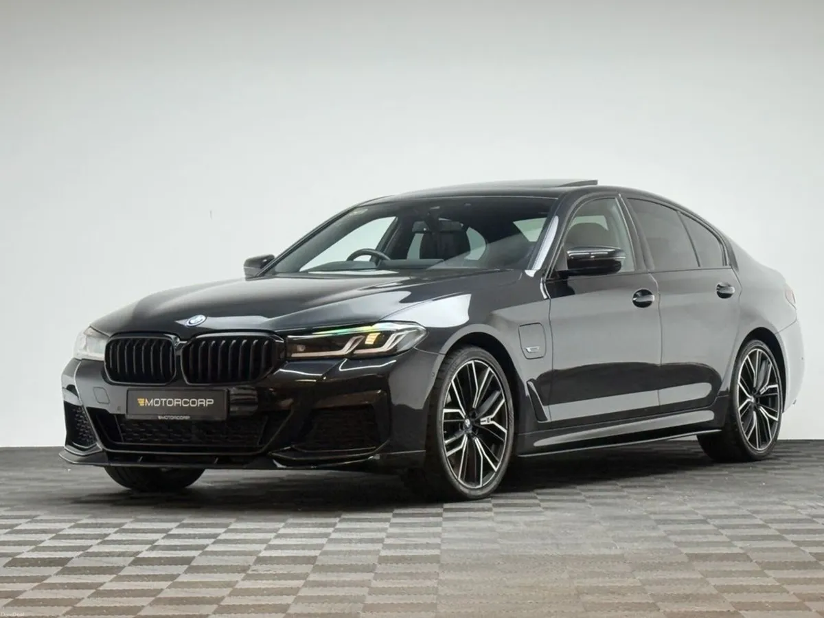 BMW 5-Series 530E M SPORT PRO XDRIVE *HUGE SPEC* - Image 3