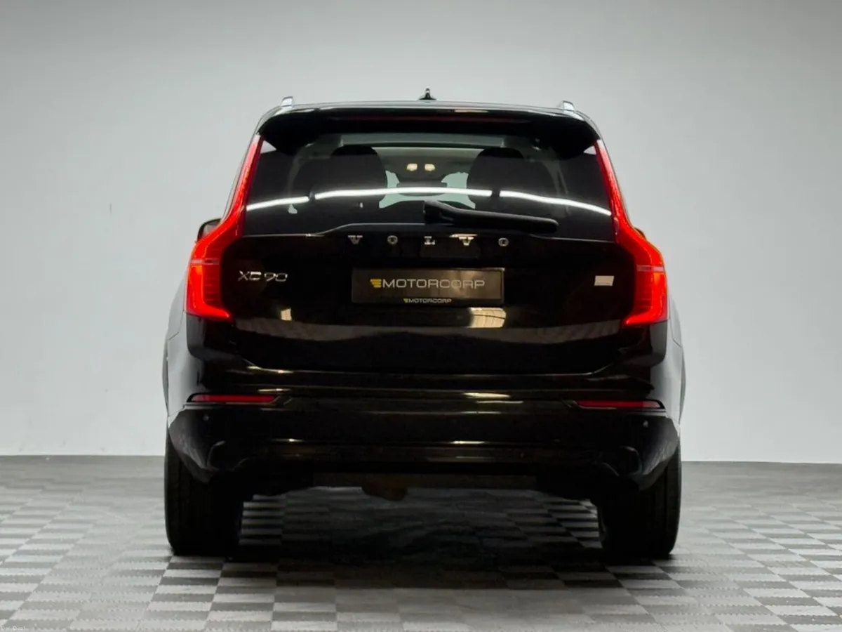 Volvo XC90 PLUS DARK T8 AWD PHEV *PAN ROOF* - Image 6