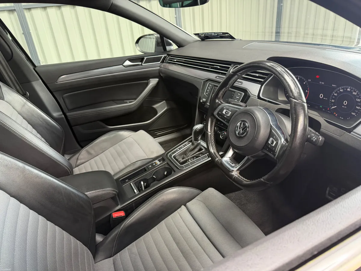 Volkswagen Passat 2017 R-Line Auto Pan Roof - Image 4