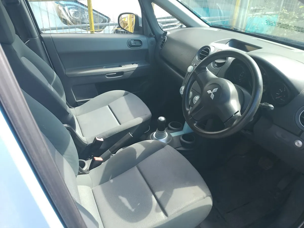 Mitsubishi Colt 2005 - Image 4