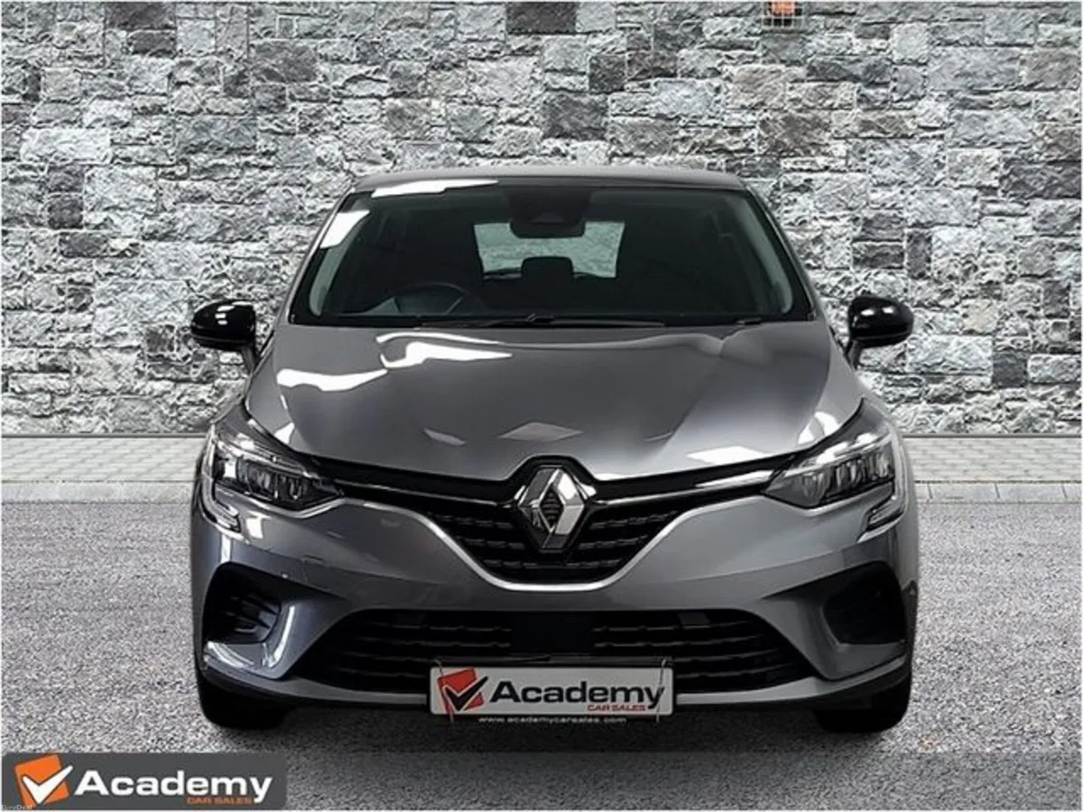 Renault Clio Equilibre TCE**JUST LANDED** - Image 5