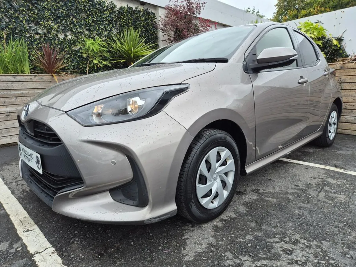 Toyota Yaris 1.5 HYBRID / X SPEC / BEST SMALL CAR - Image 1