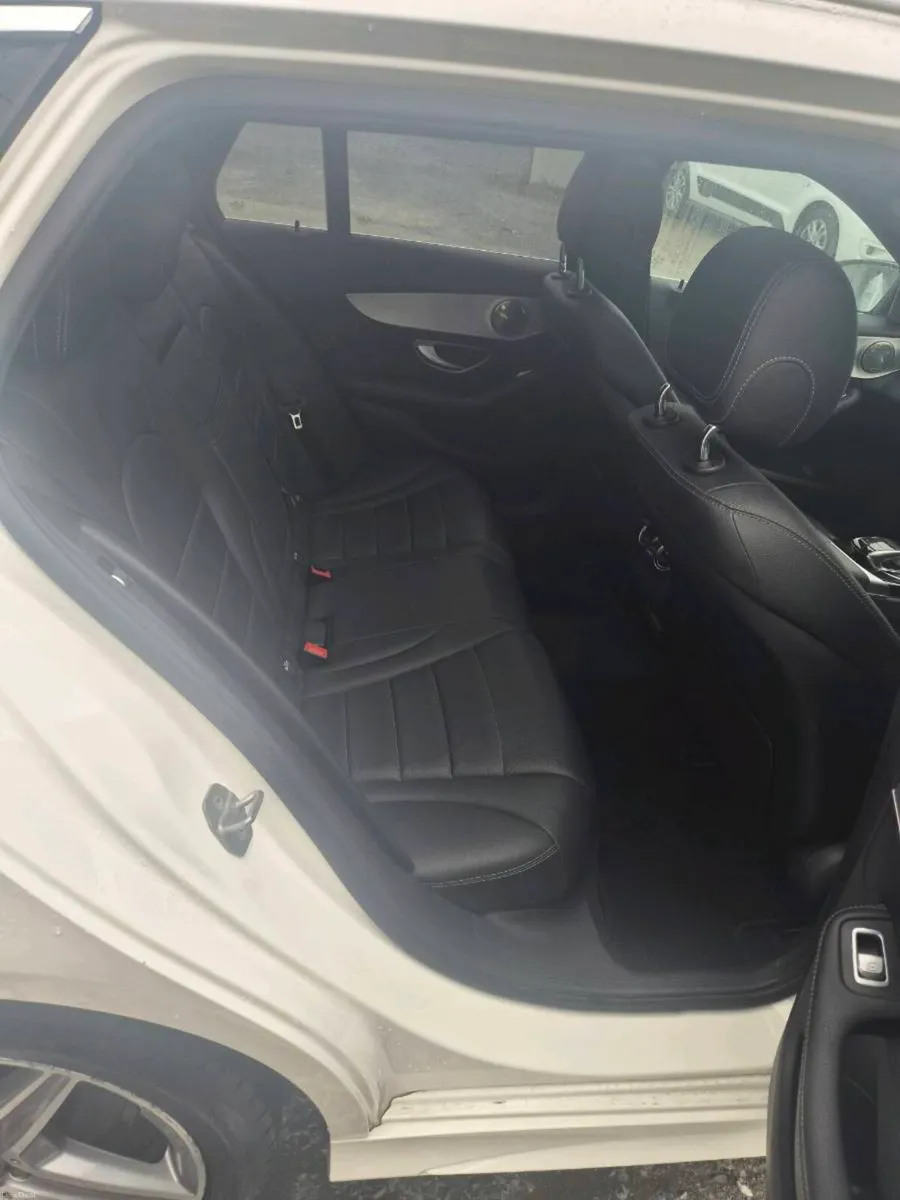 Mercedes Benz c class estate - Image 6