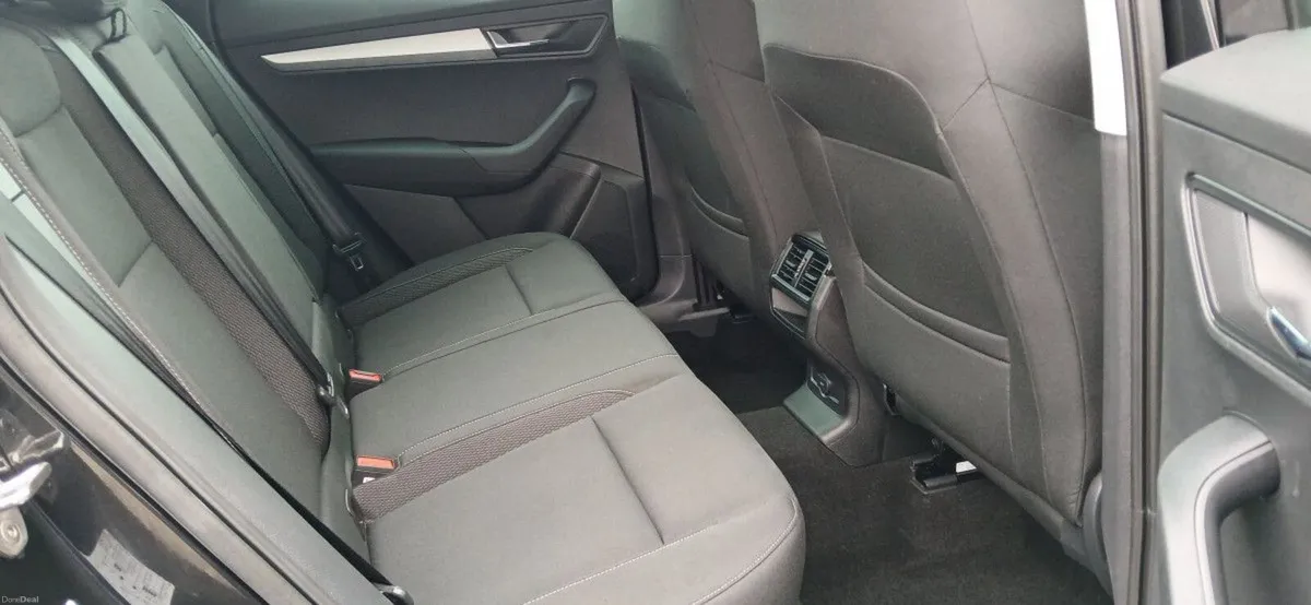 Skoda Karoq SELECTION 2.0TDI 115HP **APP CONNECT, - Image 6