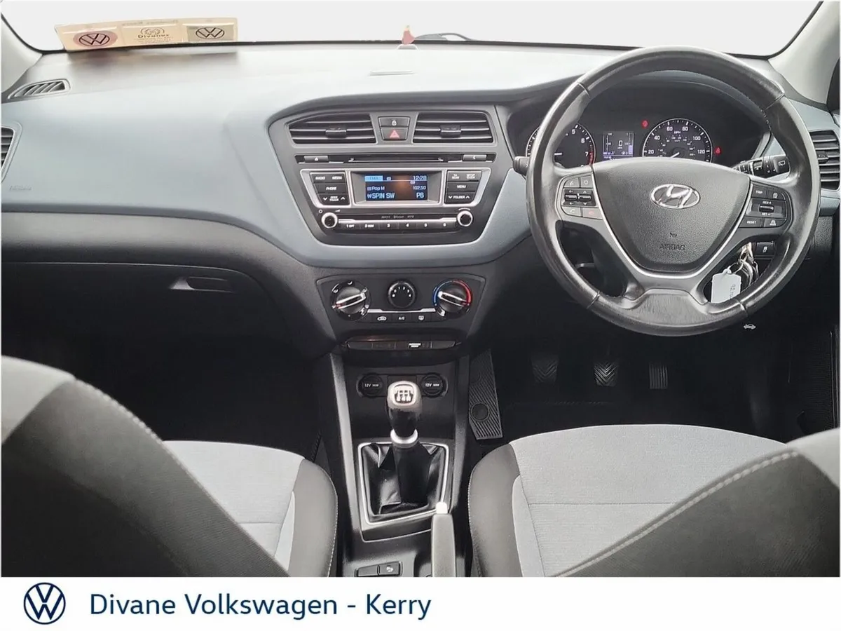 Hyundai i20 1.2 Deluxe Petrol 5 Door - Image 3