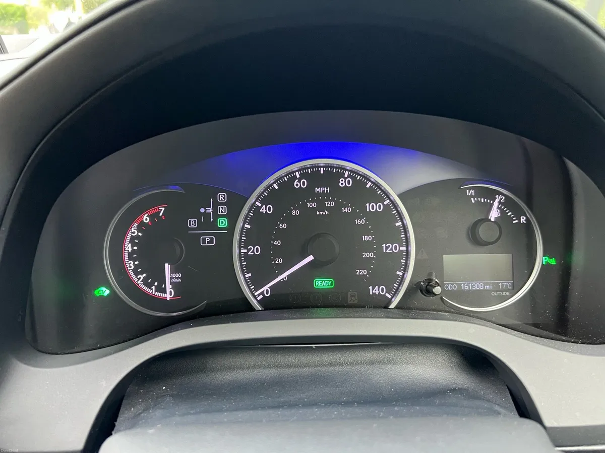 Lexus CT200 - Image 2