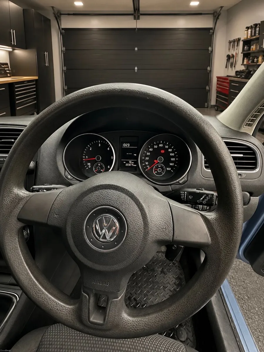 VW GOLF 1.6 Tdi  5 door 3 months warranty - Image 5