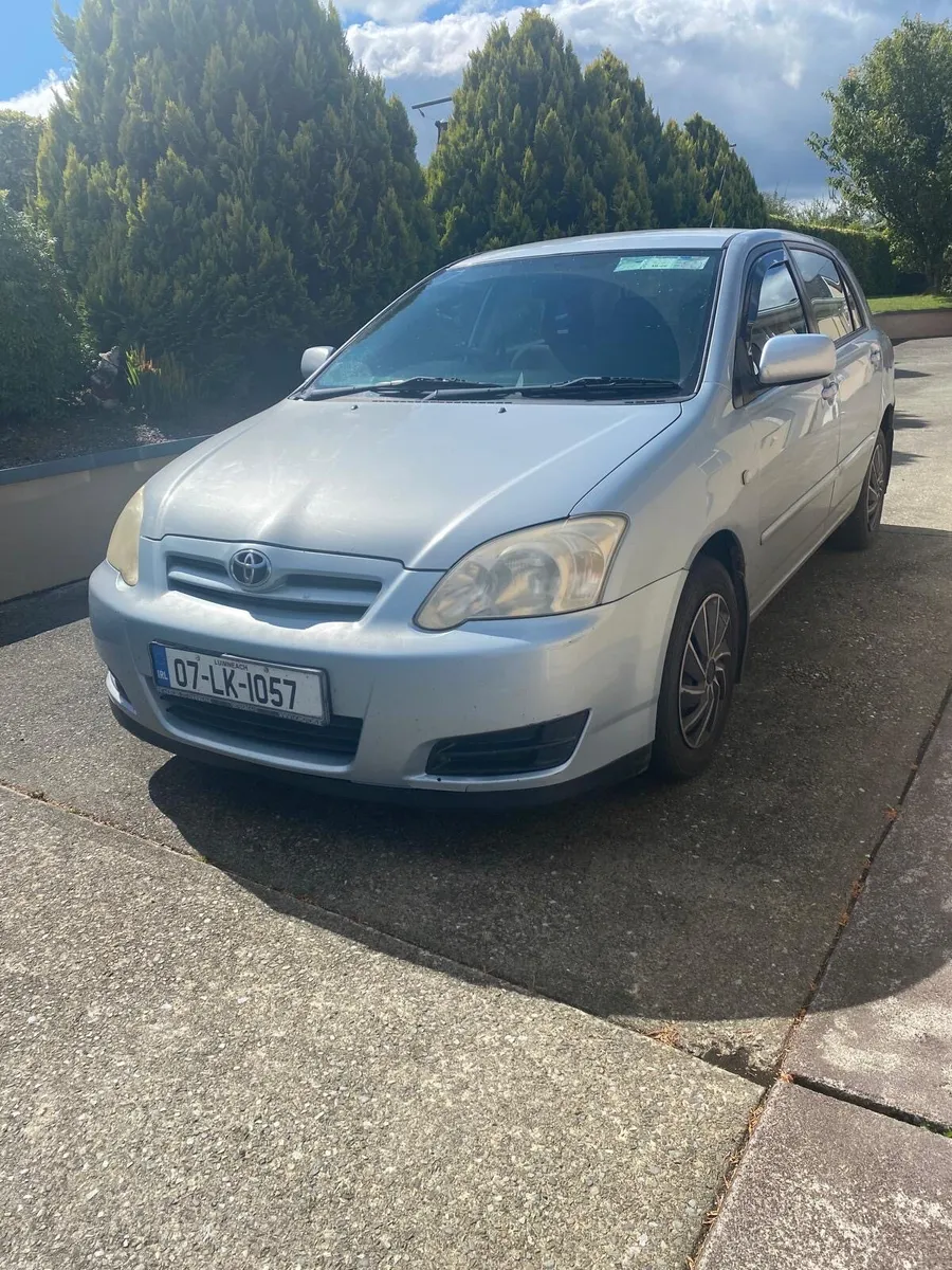 Toyota Corolla - Image 2