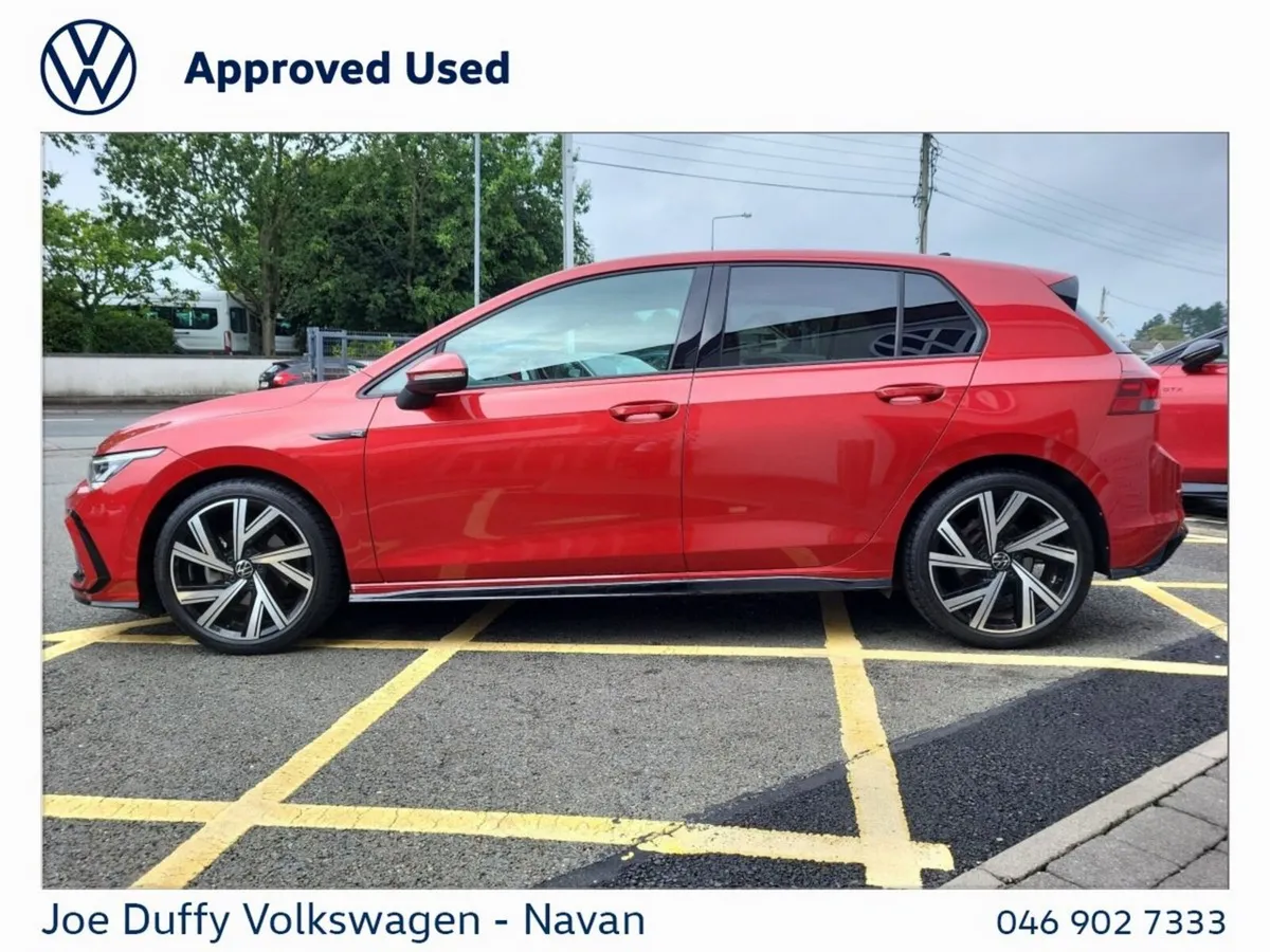 Volkswagen Golf 1.5 TSI 130HP R-Line - Image 6