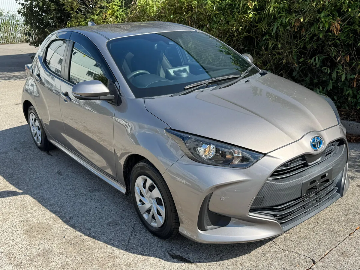 Toyota Yaris 1.5 Petrol Hybrid Automatic 2020 - Image 4