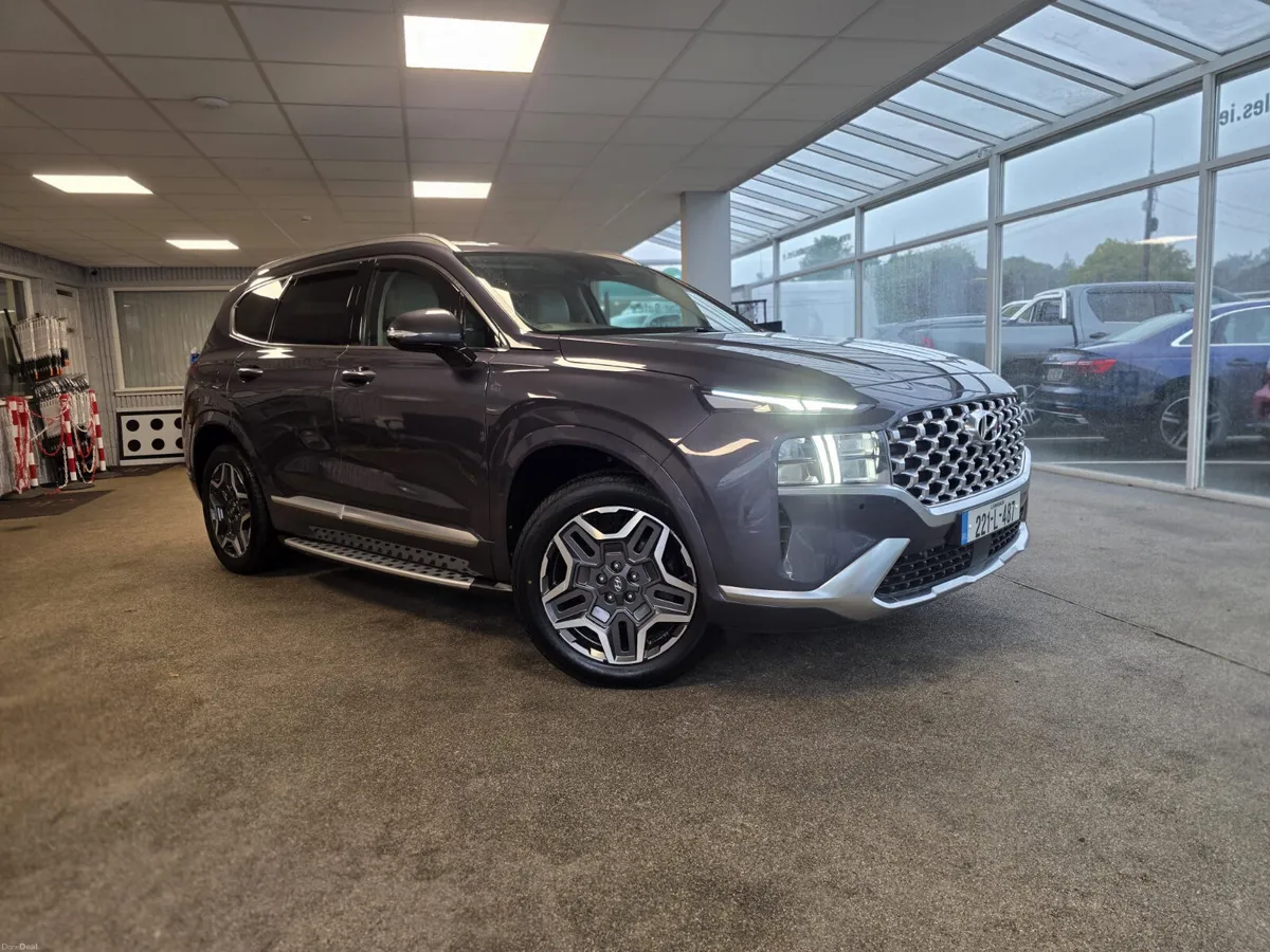 Hyundai Santa Fe 1.6 PHEV 4WD Executive 7S 2022 - Image 1