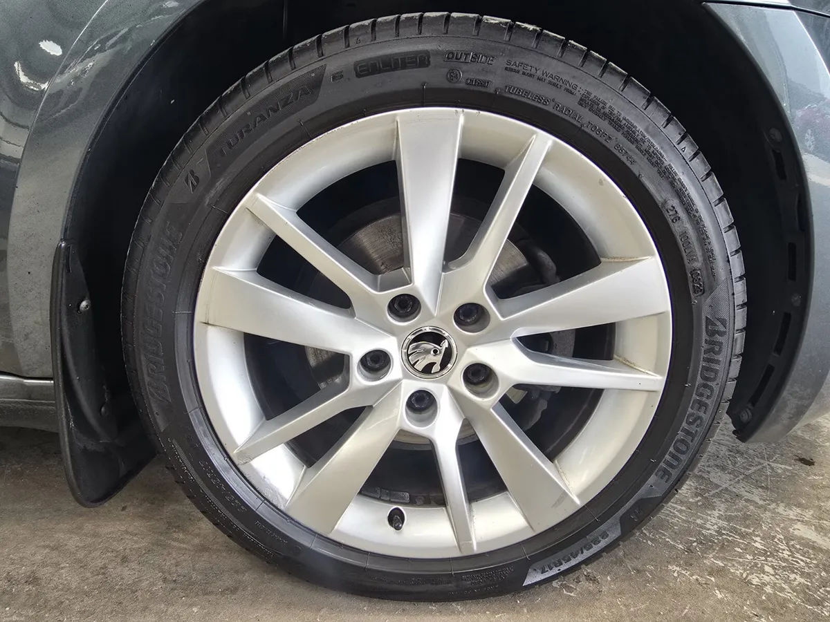 Skoda Octavia 2018. 1.6TDI STYLE. DSG - Image 3
