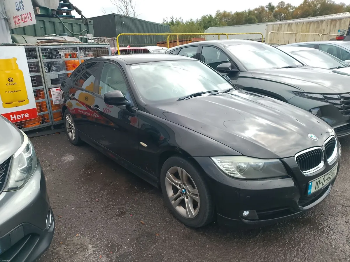 BMW 3-Series 2010 - Image 4