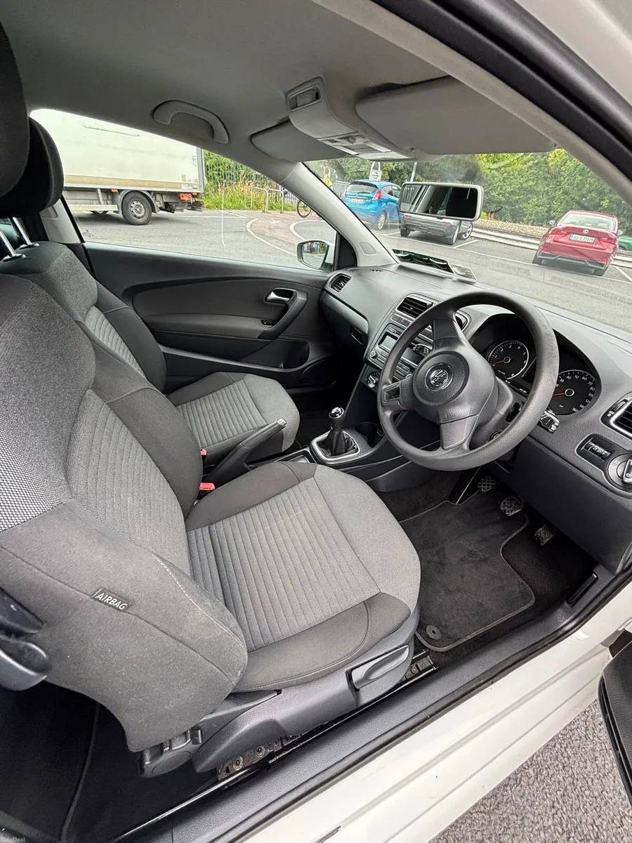 Volkswagen Polo 1.2L - Image 6