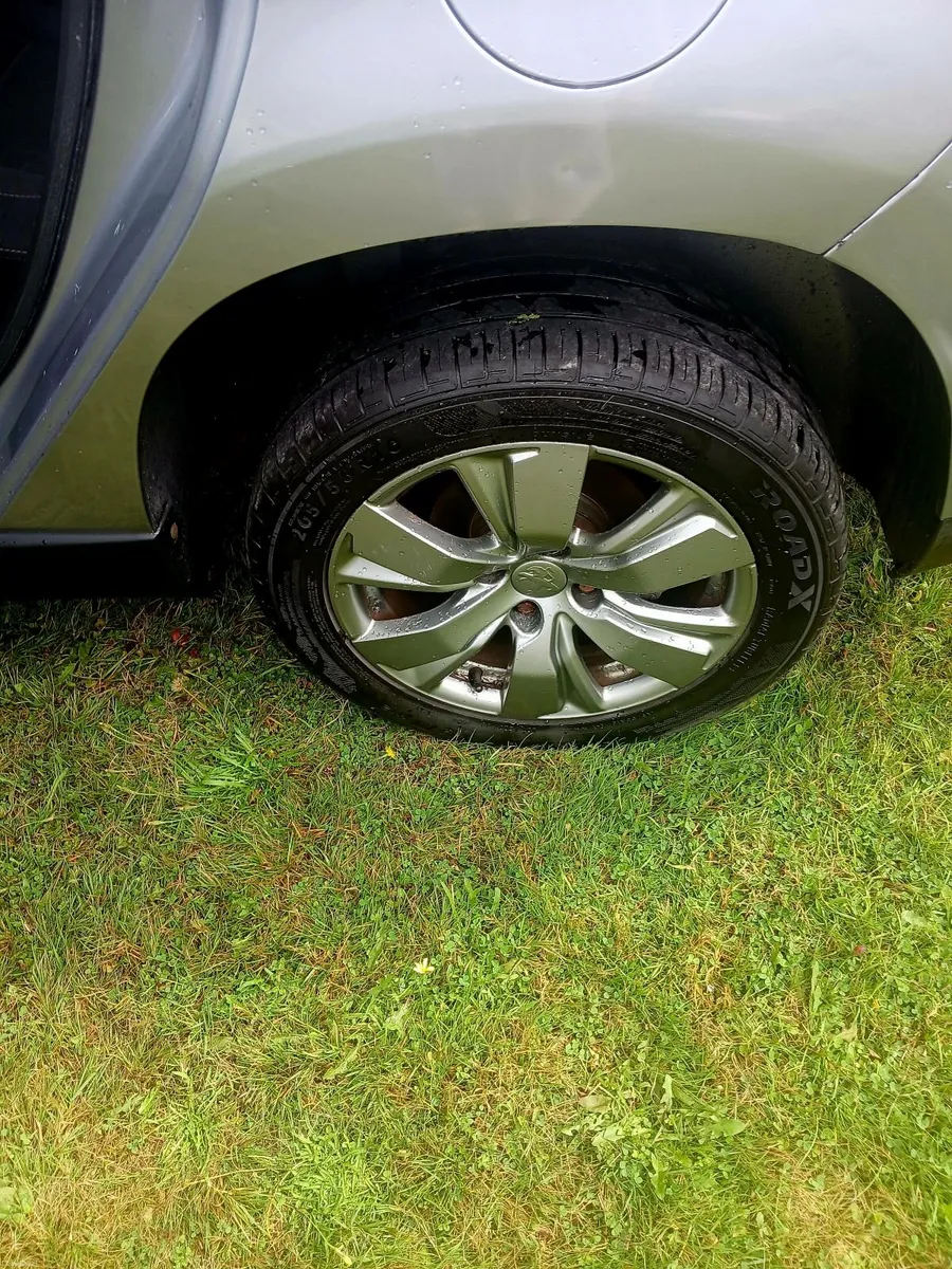 Peugeot 2008 2015 - Image 4