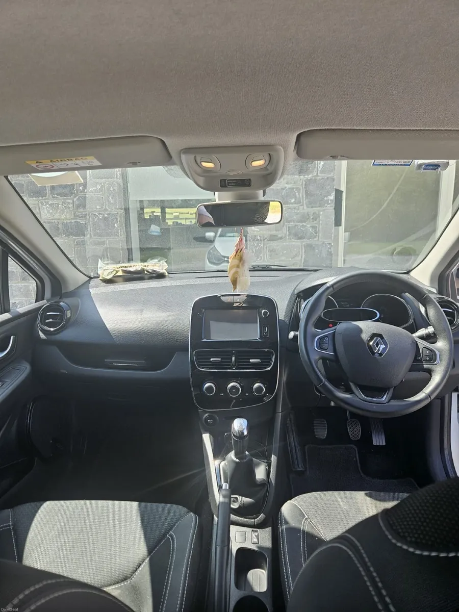 2017 Renault Clio Dynamique Nav 1.2 Petrol -€8,000 - Image 3
