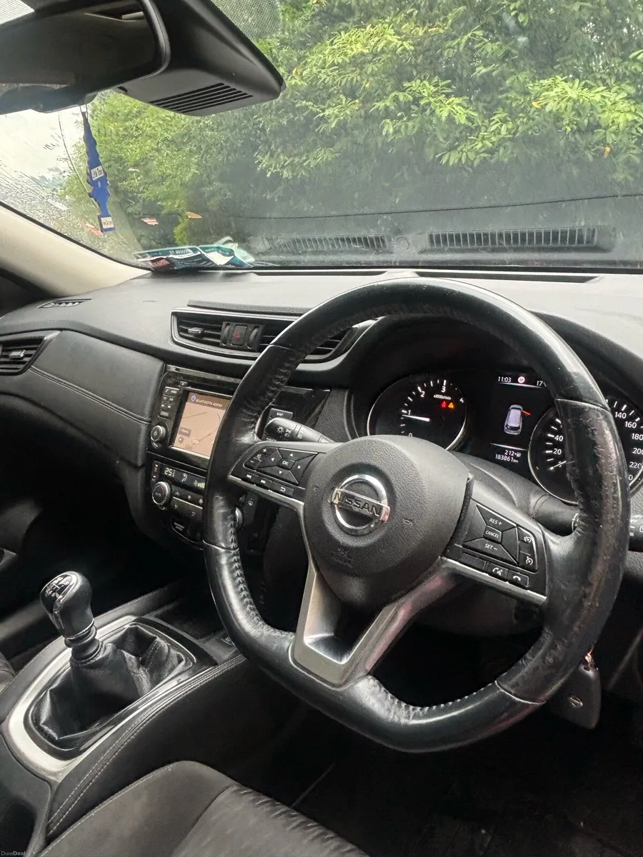 2019 Nissan X Trail 7 seater - Image 4