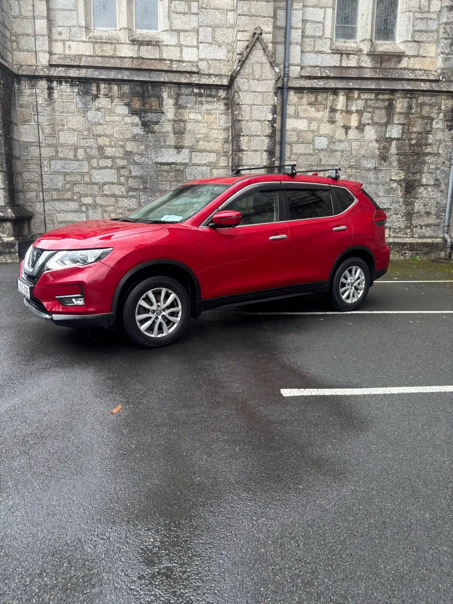 2019 Nissan X Trail 7 seater - Image 1