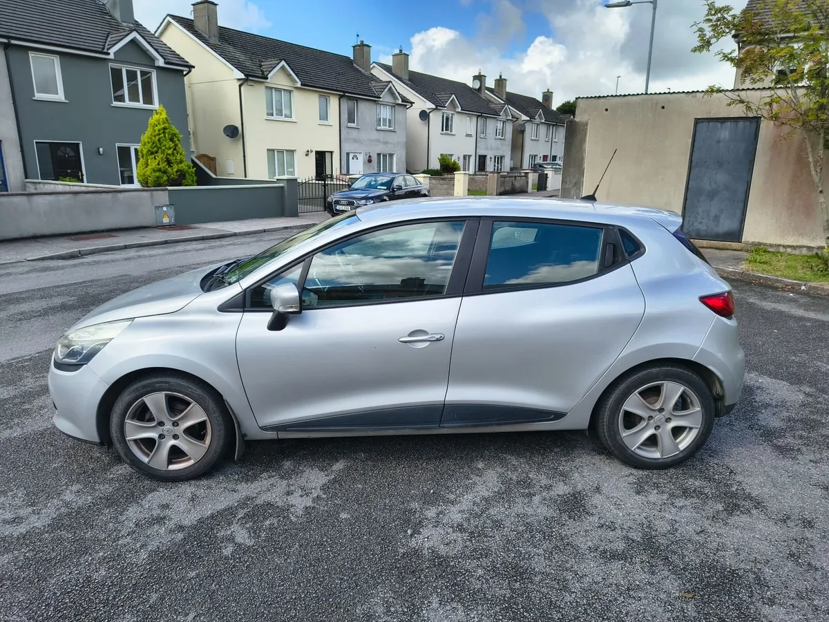 Renault Clio 2015 - Image 4