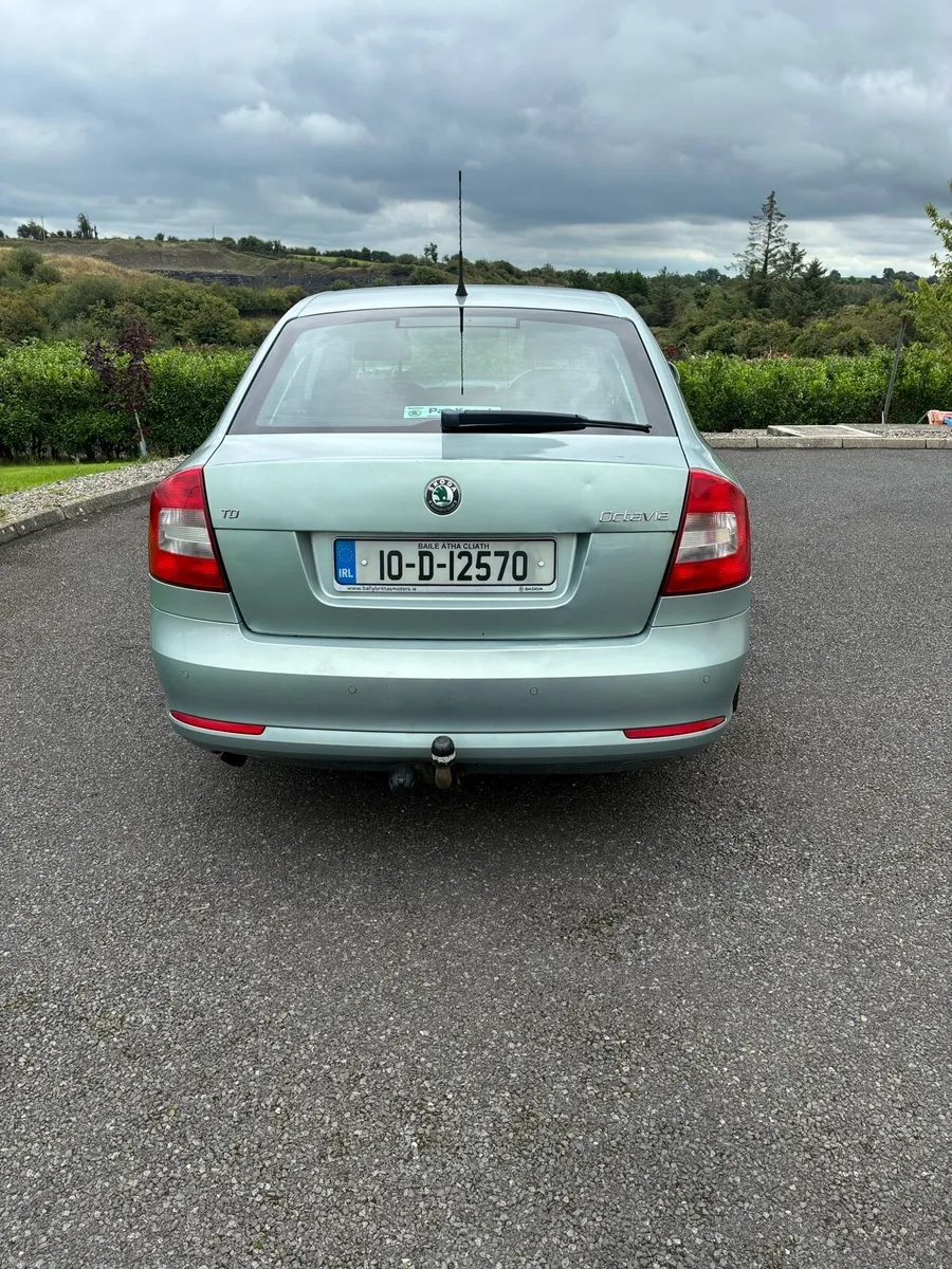 2010 Skoda - Image 5