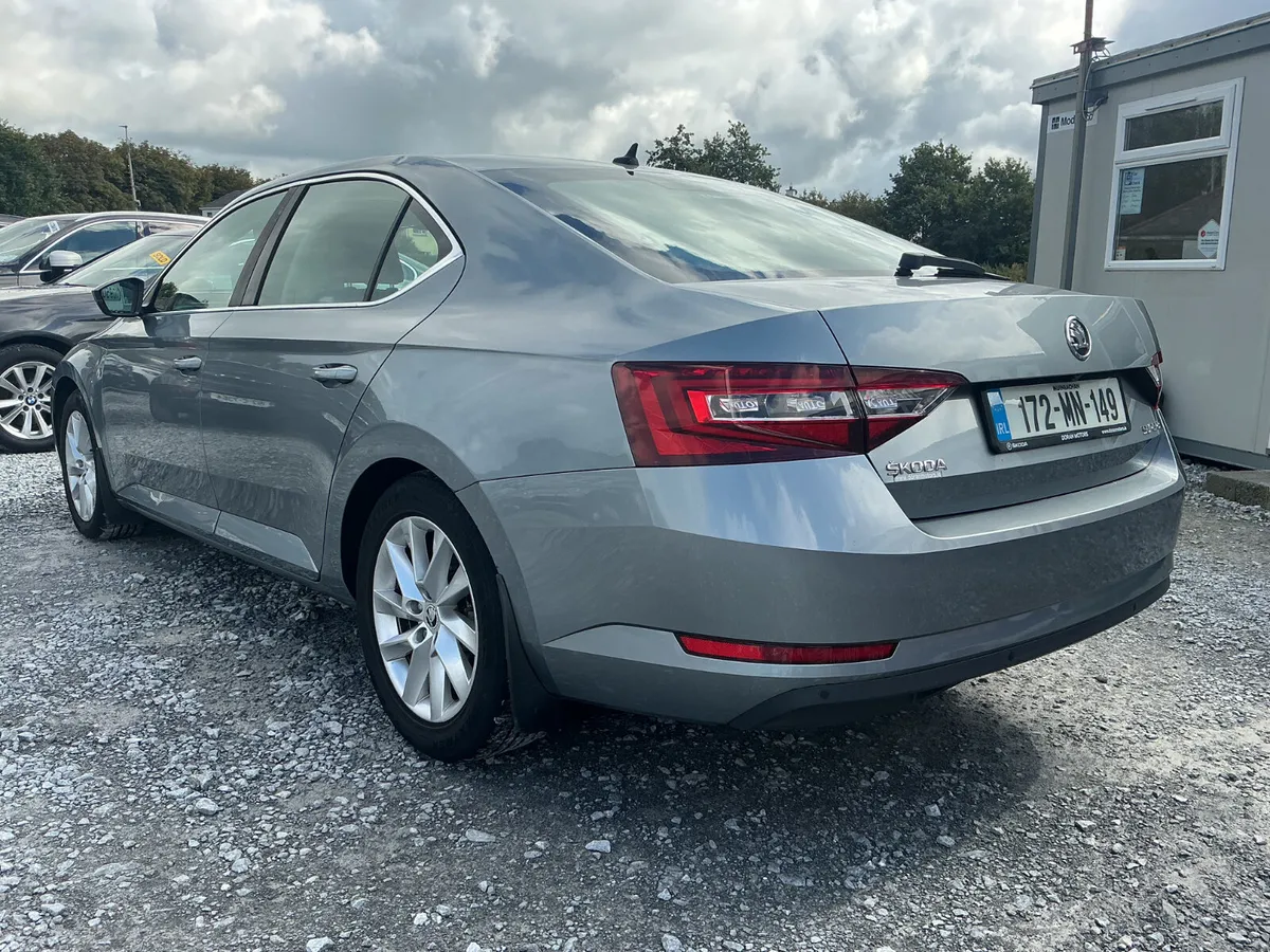 2017 SKODA SUPERB 2.0 TDI STYLE LEATHER SPOTLESS - Image 5