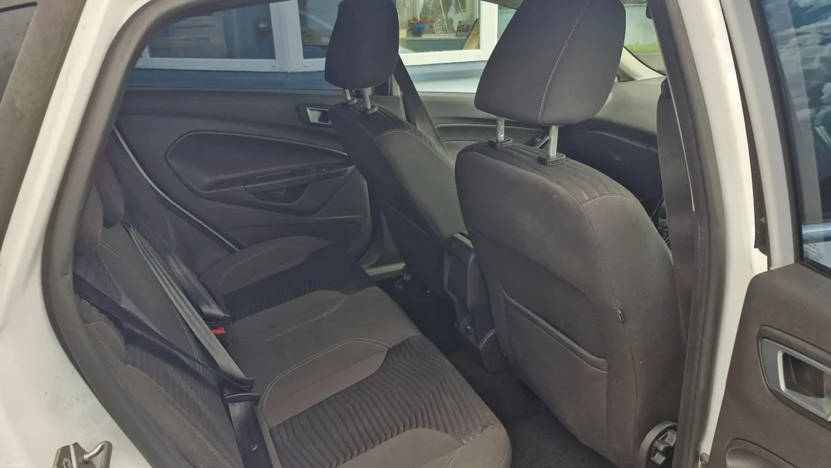 Ford Fiesta 2014 - Image 5