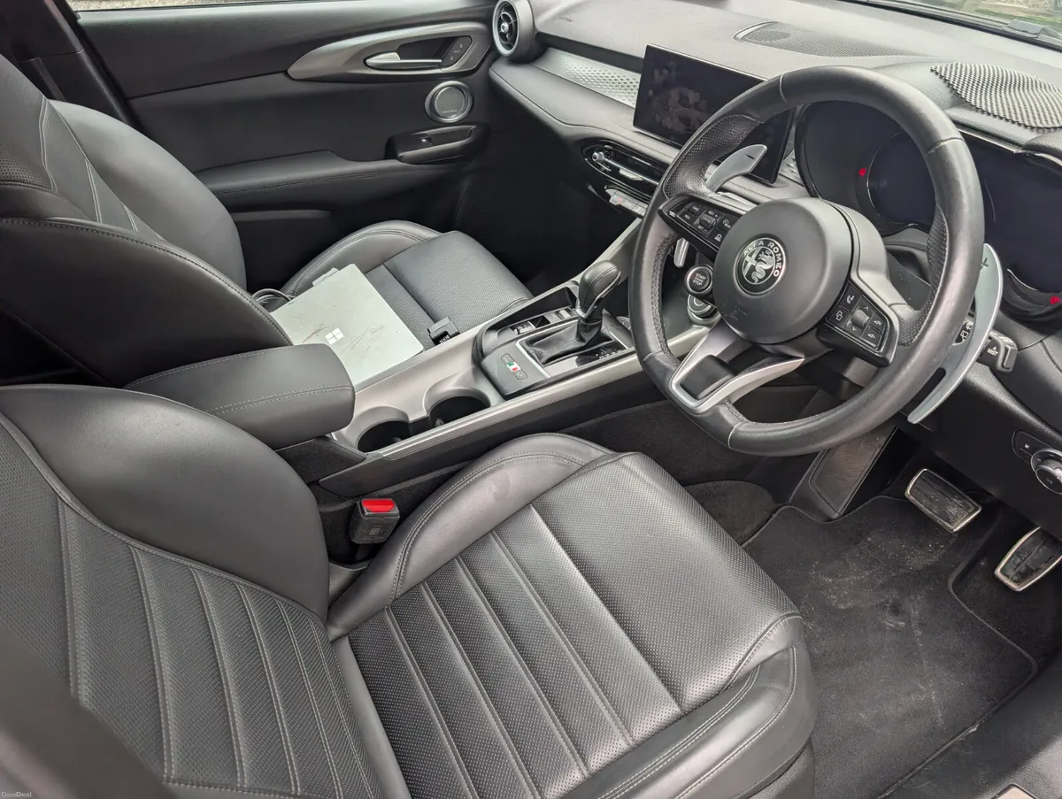 2023 Alfa Romeo Tonale Veloce 1.3 PHEV 280 BHP - Image 2