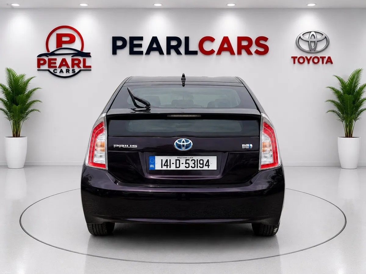 Toyota Prius 2014 Hybrid with 3 months warranty - Image 4