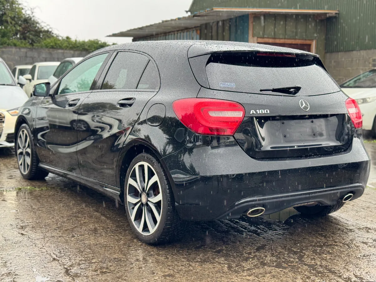MERCEDES BENZ A180 AMG Line AUTO 2014 24000KM - Image 6