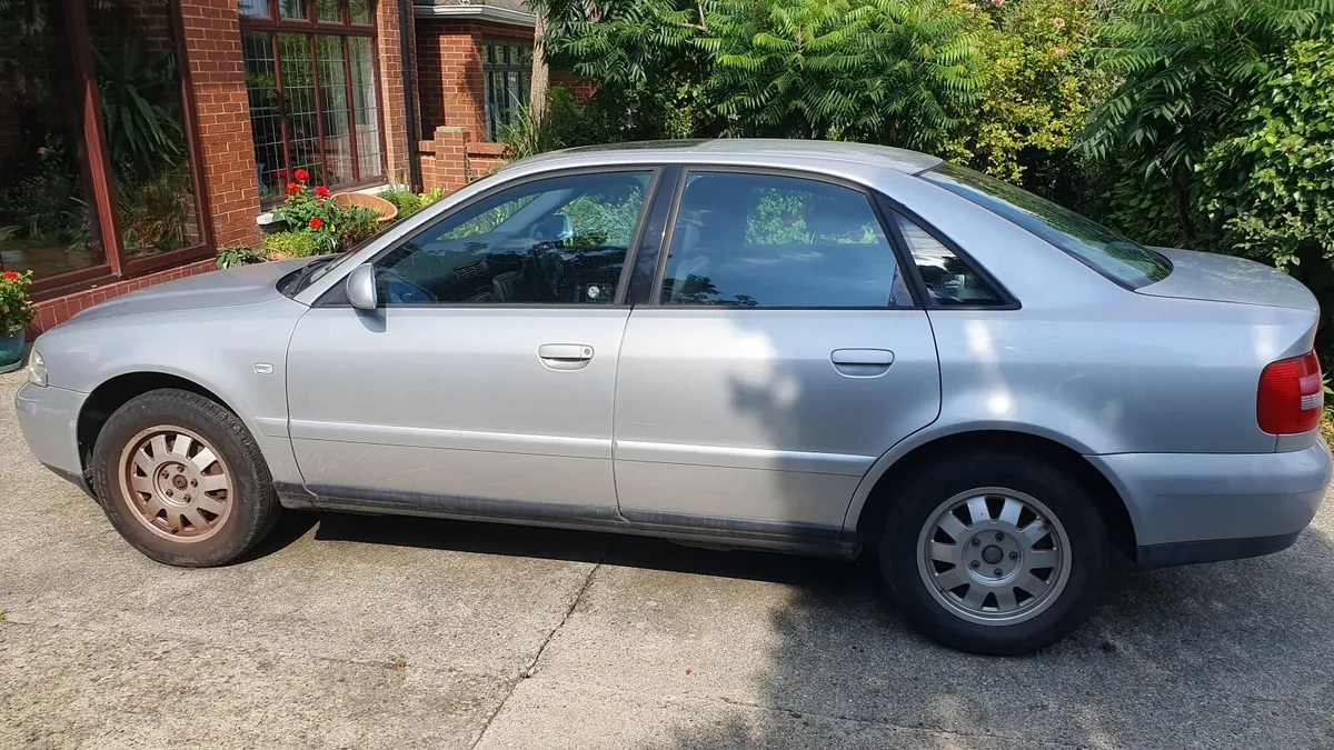Audi A4 2000 - Image 2