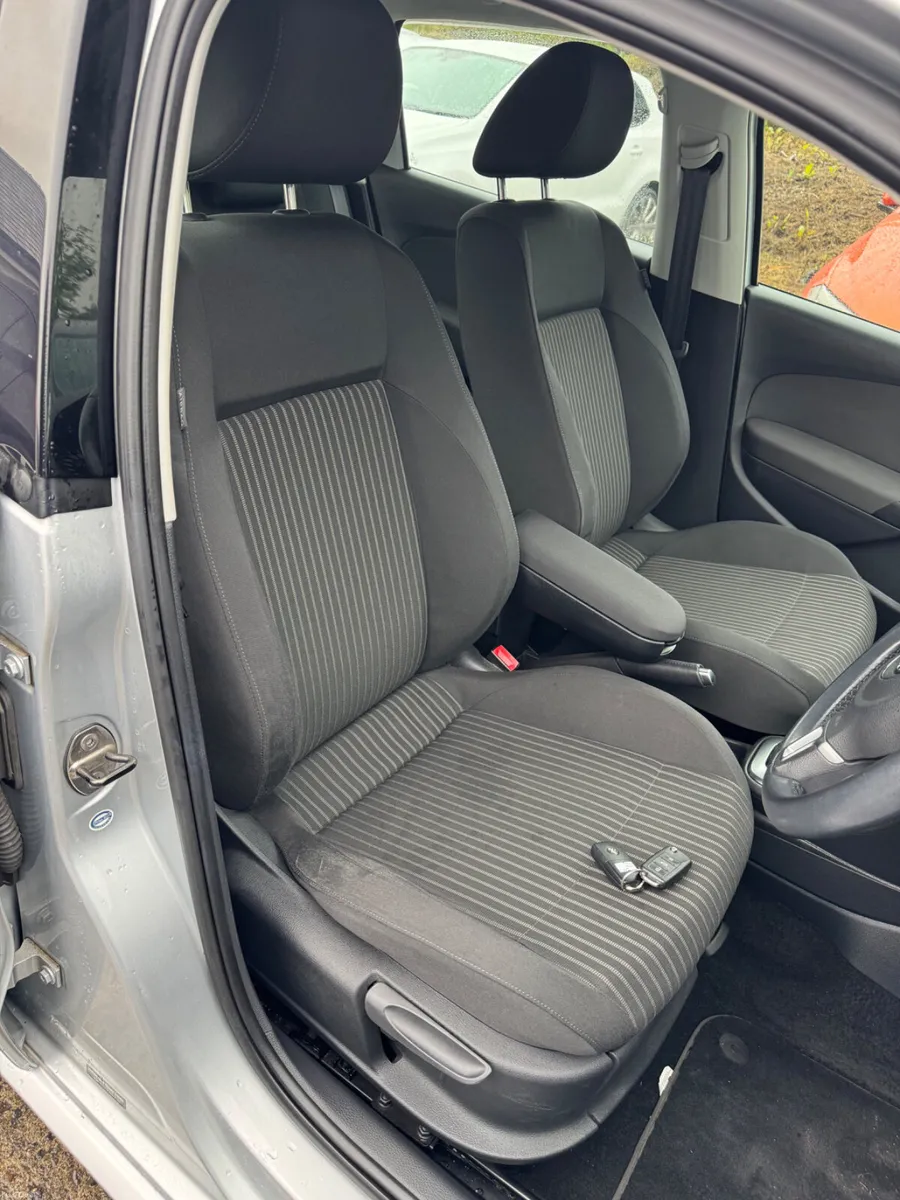 VW POLO 1.2 Tsi Auto Sports 37,000kms 2012 - Image 6