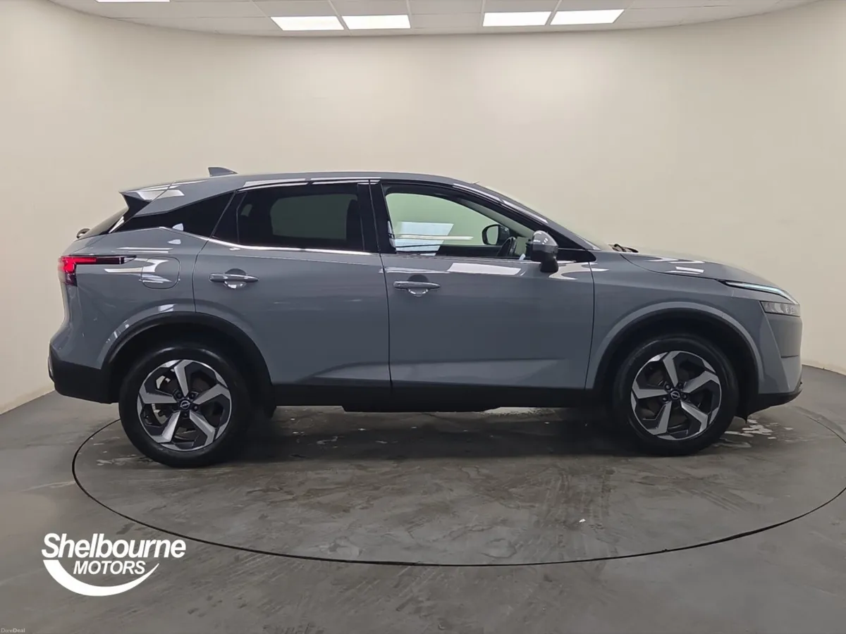 Nissan Qashqai 1.3 DiG-T MH N-Connecta 5dr - Image 3
