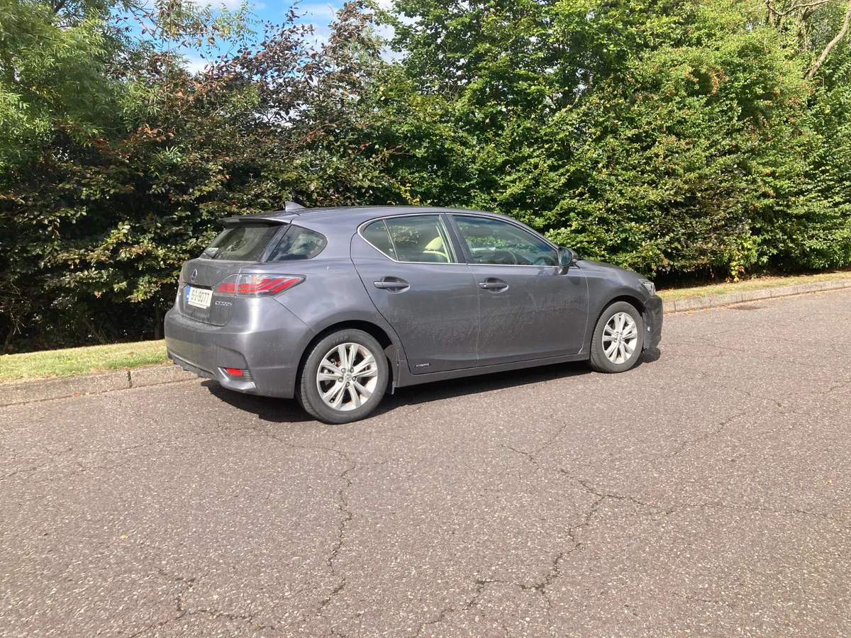 2015 Lexus CT 200H Executive Auto - Image 3