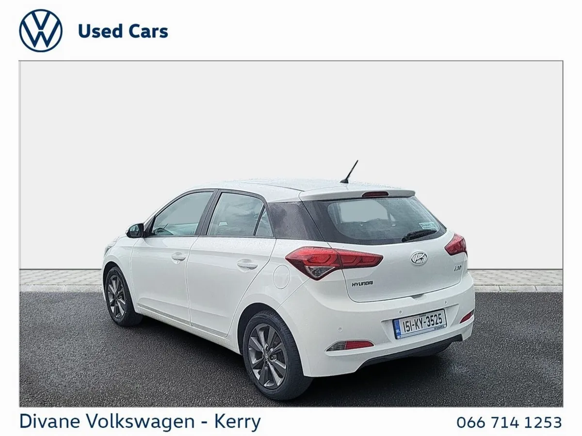 Hyundai i20 1.2 Deluxe Petrol 5 Door - Image 2