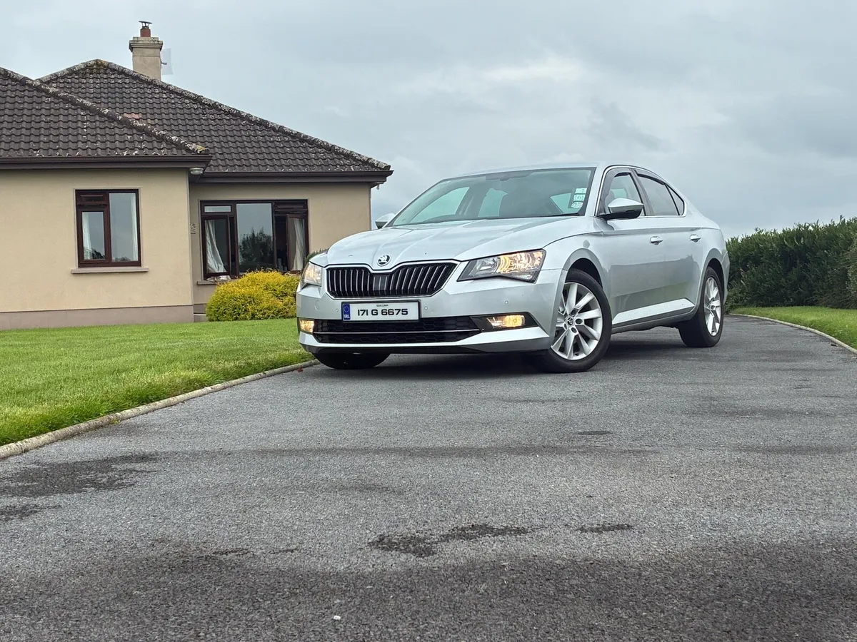 Skoda Superb - Image 1