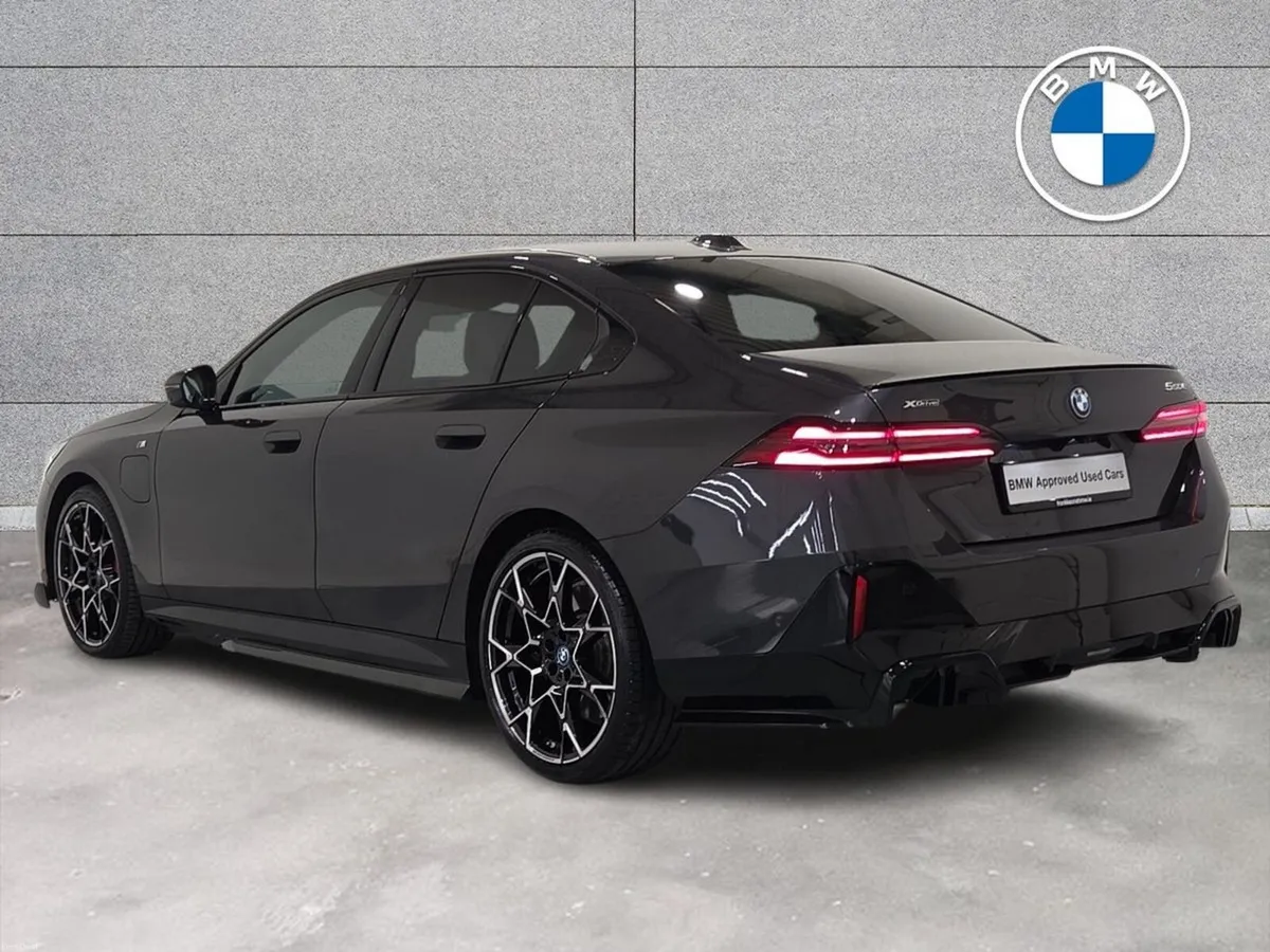 BMW 5-Series 550e xDrive M Sport Pro Saloon - Image 2