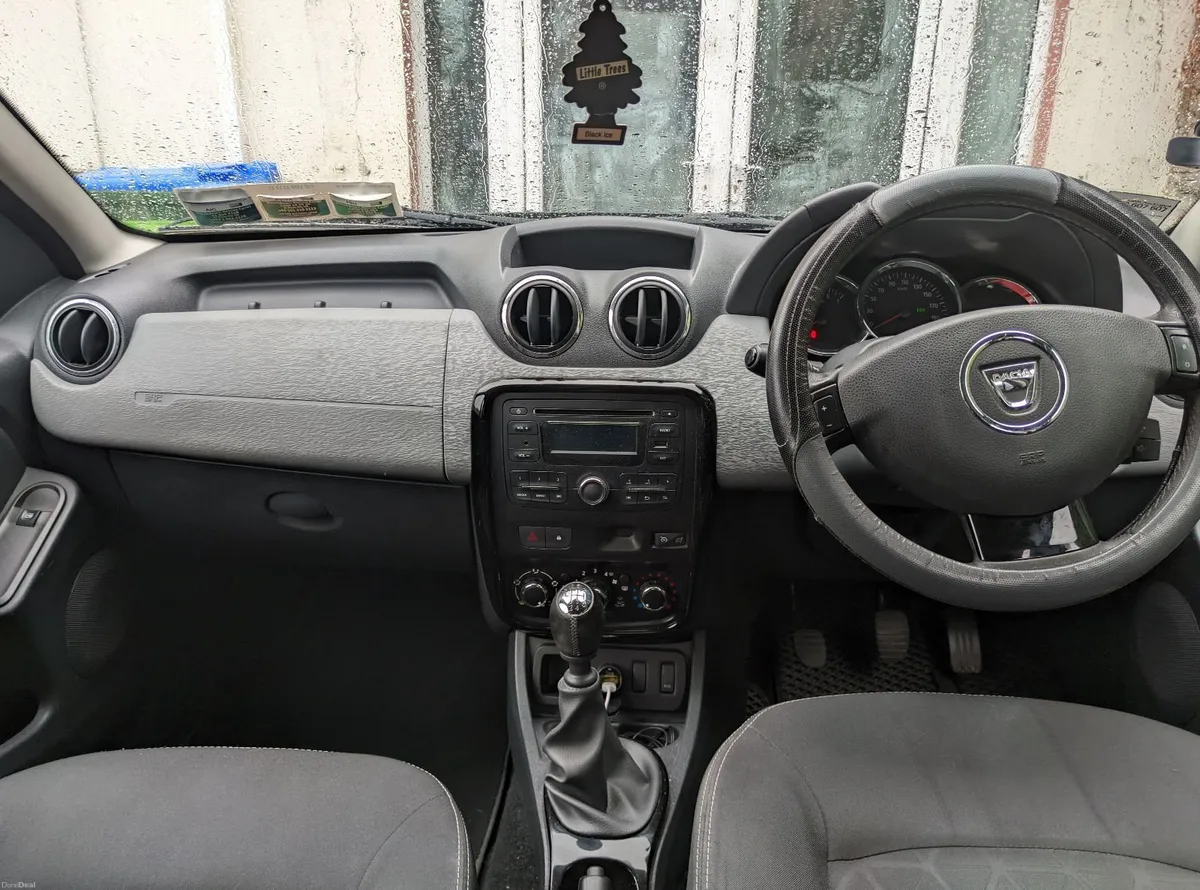 Dacia Duster Black Signature 2015 174k km - Image 5