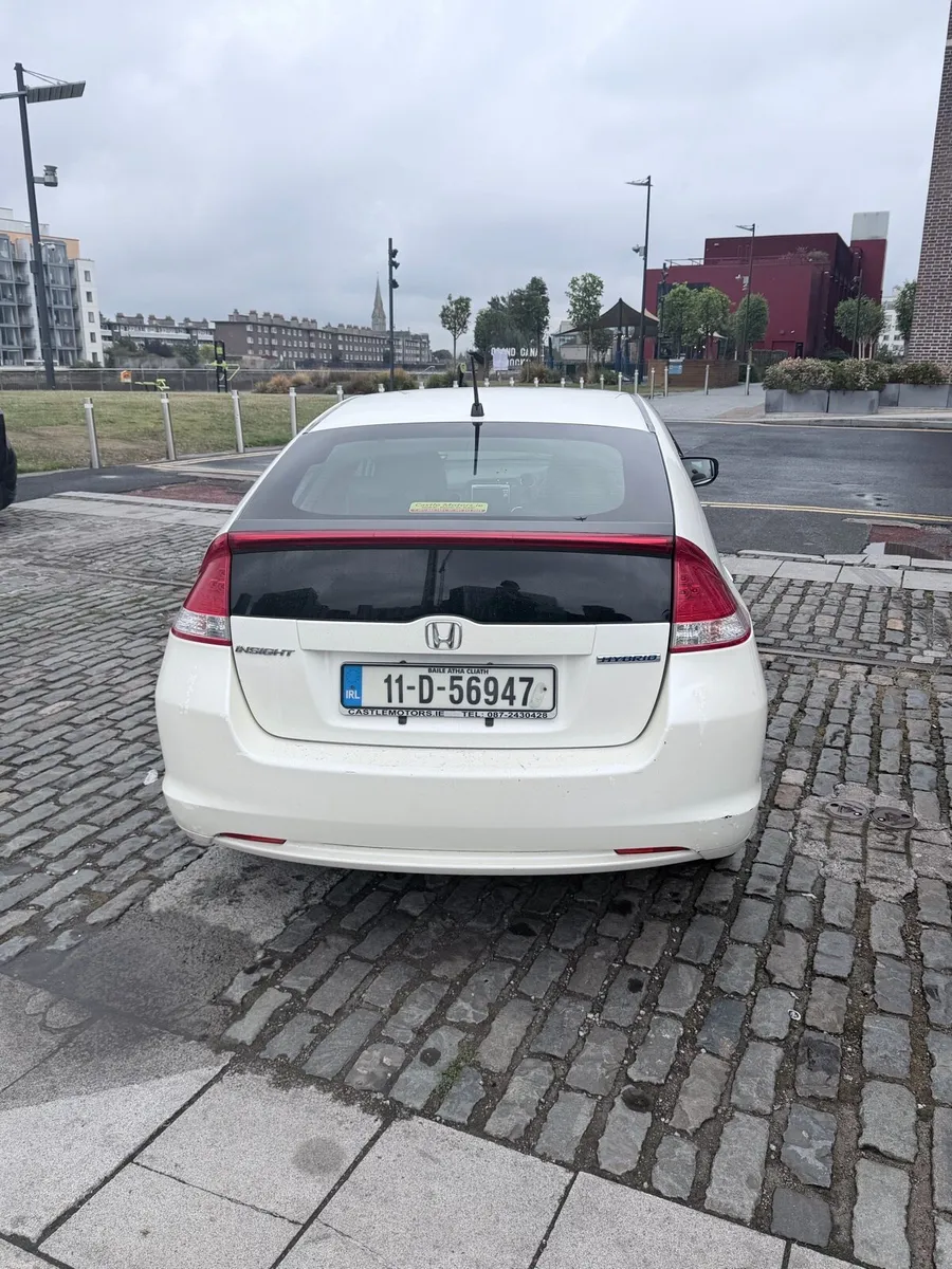 Honda Insight 2011 153,000KMS - Image 4