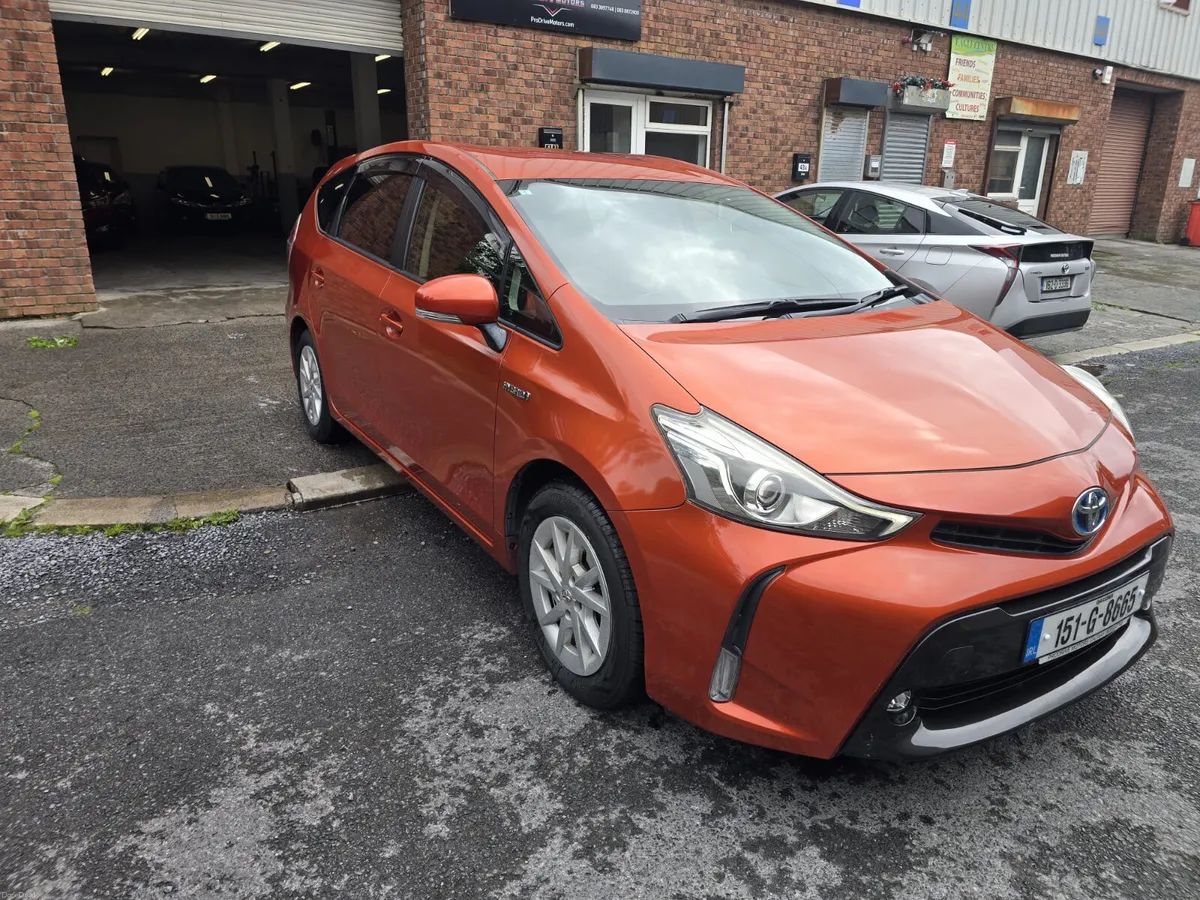 2015 Toyota Prius Alpha 1.8 Hybrid 7-Seater - Image 3