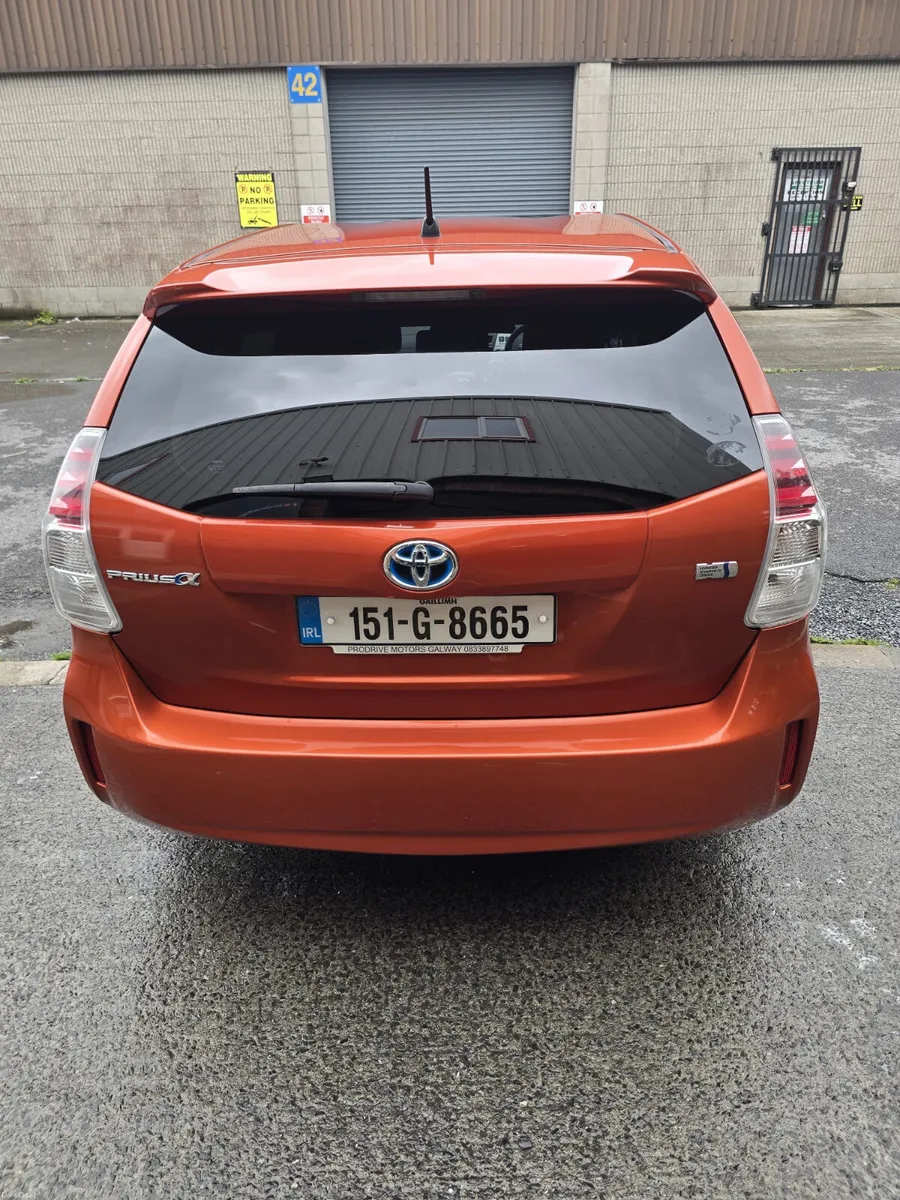 2015 Toyota Prius Alpha 1.8 Hybrid 7-Seater - Image 2