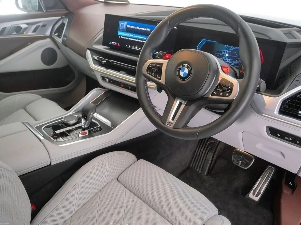 BMW XM 50e - Image 6