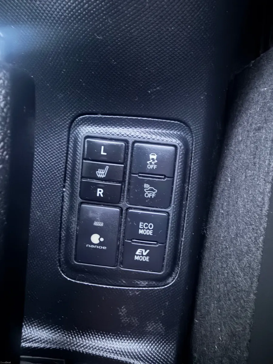 Toyota Aqua 2018 - Image 3
