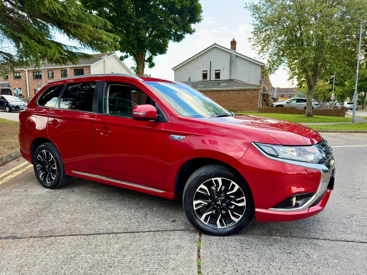 Mitsubishi Outlander 2.0 PHEV Juro 4WD Automatic - Image 2