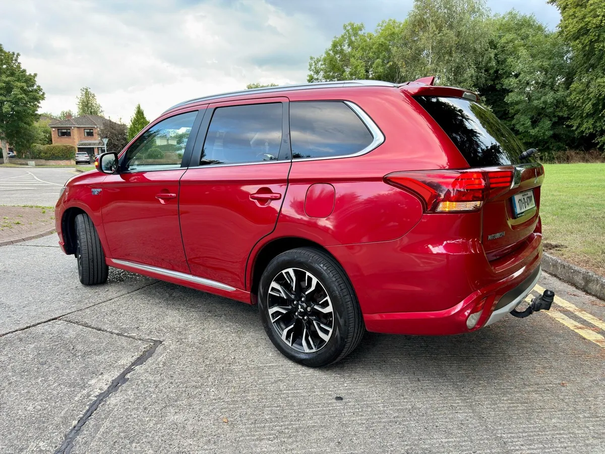 Mitsubishi Outlander 2.0 PHEV Juro 4WD Automatic - Image 4
