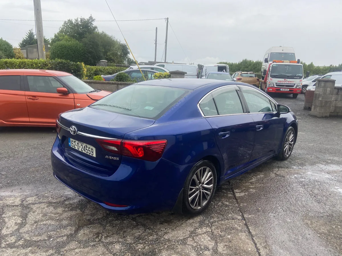 Toyota Avensis 2015 petrol - Image 4